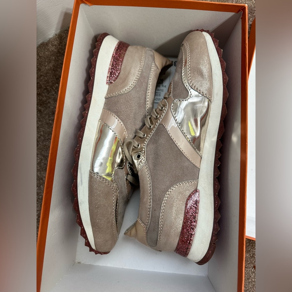 AGL Dalia Metallic Sneakers